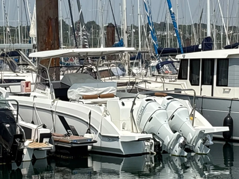 Pronajmout si Bénéteau Flyer 9 SPACEdeck v Brest