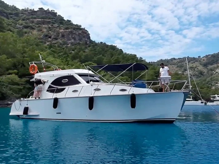 Pronajmout Motorová loď se skipperem či ne Custom Made v Göcek 