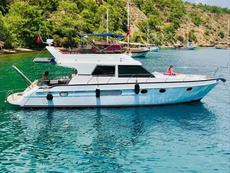 Pronajmout Motorová loď se skipperem či ne Custom Made v Göcek 