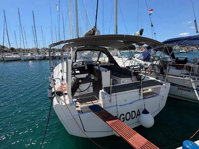 Dufour Dufour 41 jednotlivci a charterové společnosti v Murter-Kornati