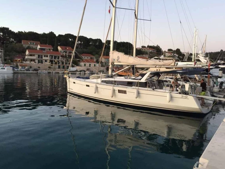 Pronájem Plachetnice Bénéteau s licencí