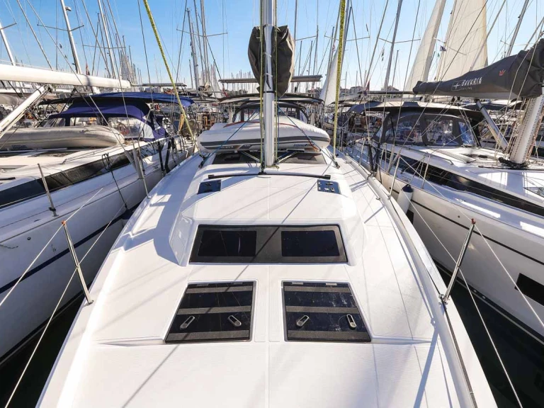 Pronajmout Plachetnice se skipperem či ne Dufour v Trogir