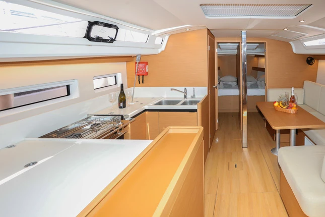 Pronájem jachty v Kaštela -Jeanneau Sun Odyssey 440 na Samboatu