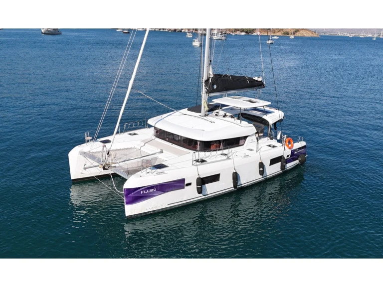 Pronájem lodi Fethiye lákavé ceny Lagoon 42