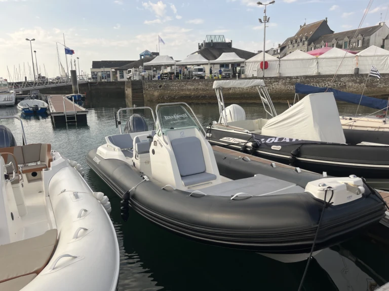 Pronájem jachty v La Trinité-sur-Mer -Zodiac Medline 6.8 na Samboatu