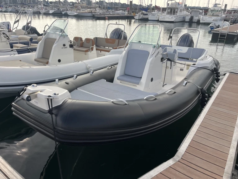 Pronájem lodi La Trinité-sur-Mer lákavé ceny Medline 6.8