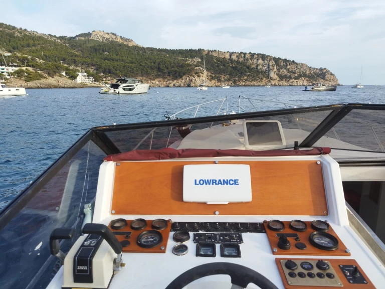 Pronájem lodi Guy Couach Guy Couach 1000 Sport v Port d'Andratx na Samboatu