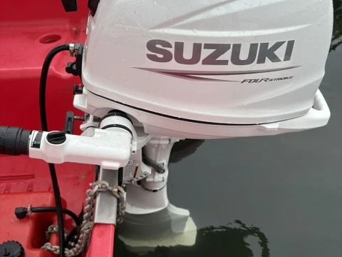 Pronajmout Motorová loď se skipperem či ne Whaly v Sète