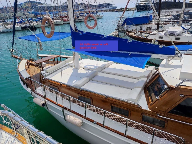 Pronájem jachty v Kusadasi -costume 50 na Samboatu