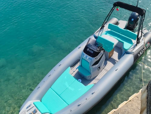 bluerib Miami23 jednotlivci a charterové společnosti v Chiavari