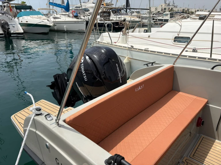 Pronajmout si Giant 600 SPORT v Port d'Alicante