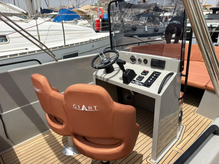 Pronájem lodi Port d'Alicante lákavé ceny 600 SPORT