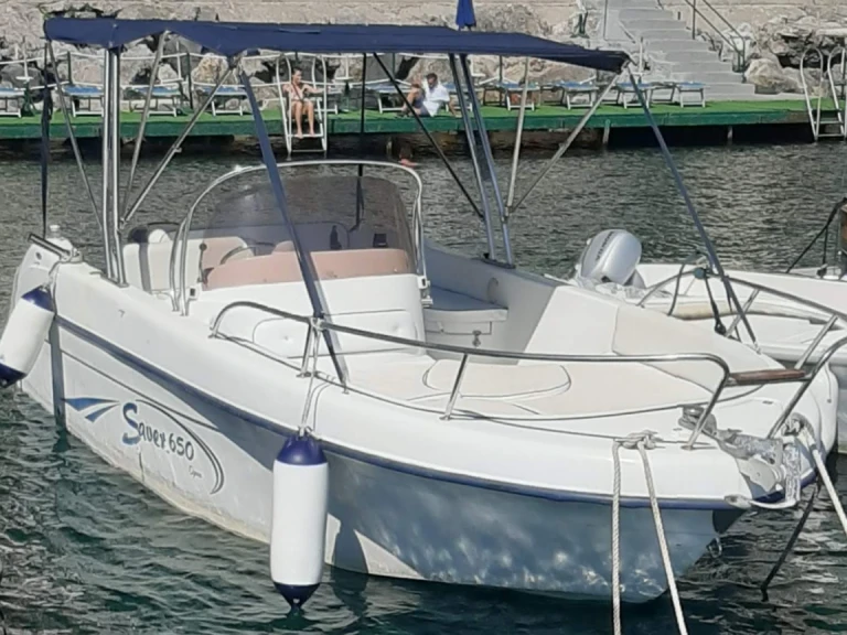 Pronájem lodi Amalfi  lákavé ceny Saver 690 Open