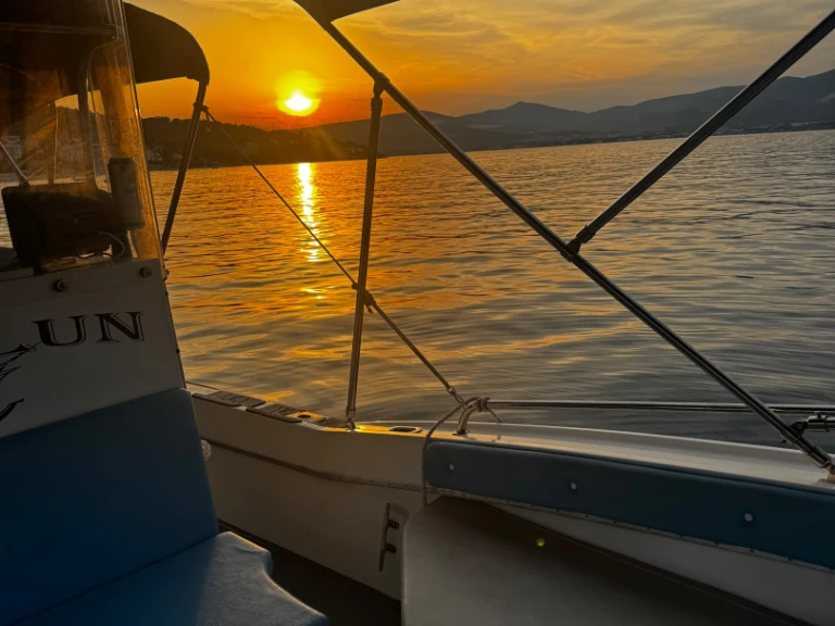 Pronájem Motorová loď v Trogir -Nautique Correct Craft Ski Nautique 196