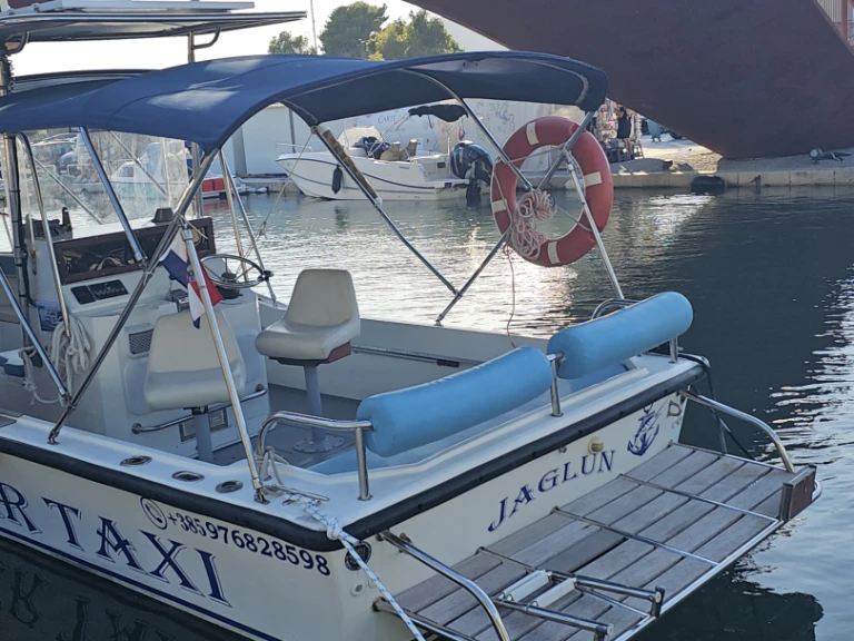 Pronájem lodi Nautique Correct Craft Ski Nautique 196 v Trogir na Samboatu