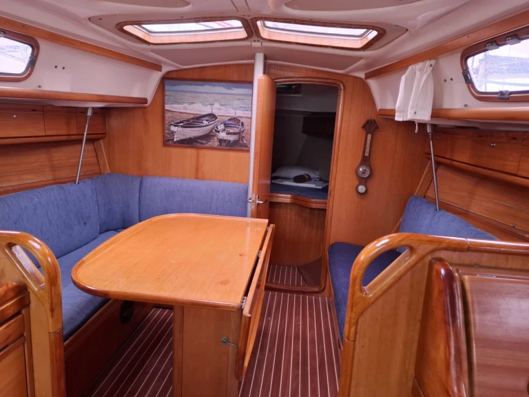 Pronájem lodi Trogir lákavé ceny Bavaria 33 Cruiser