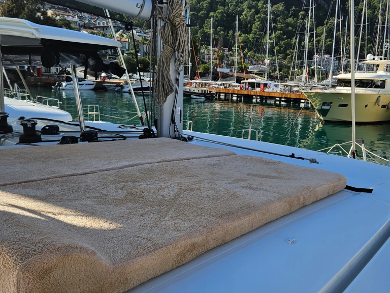 Pronájem lodi Lagoon Lagoon 42 v Fethiye na Samboatu