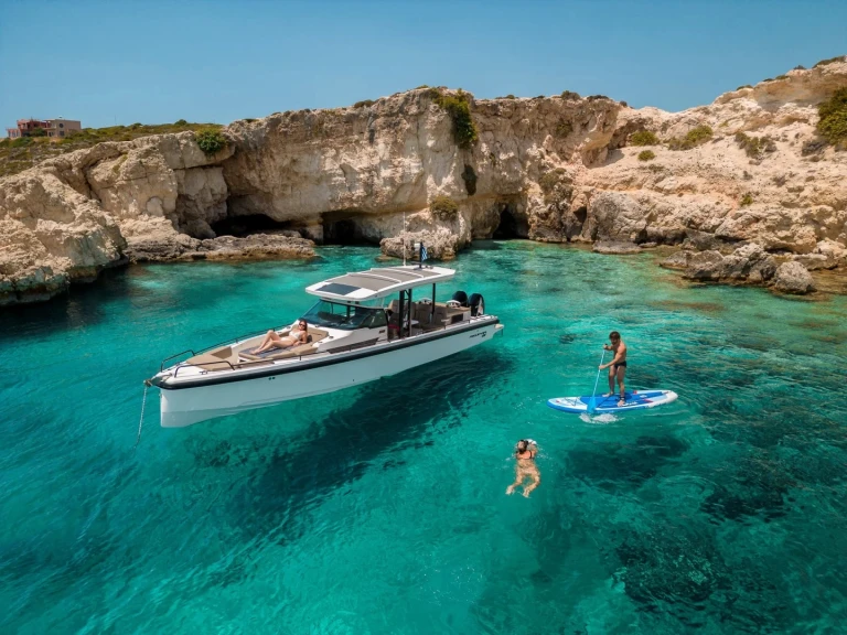 Axopar Axopar 37 Sun-Top jednotlivci a charterové společnosti v Port de Cap d'Ail