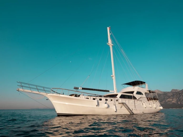 Pronájem jachty v Fethiye -Custom Made Custom made na Samboatu