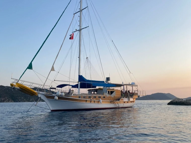 Pronajmout si Custom Made Custom made v Antalya (City)