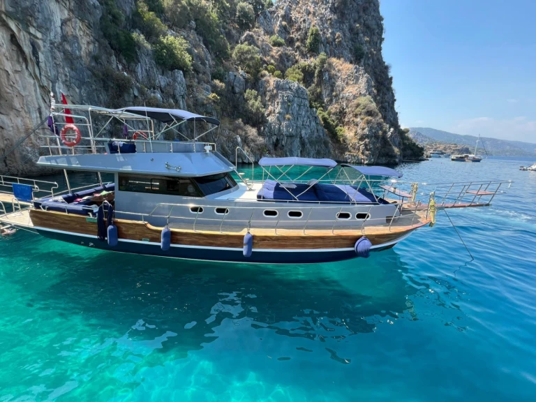 Pronajmout Plachetnice se skipperem či ne Custom Made v Göcek 