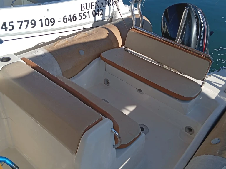 Pronájem lodi Bwa Bwa 750 v Santa Pola na Samboatu