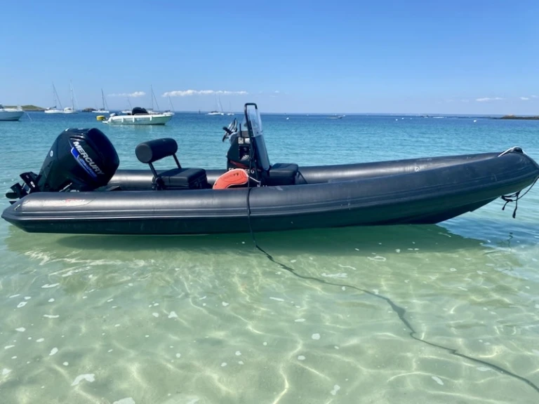 Hydrosport 565 xl jednotlivci a charterové společnosti v La Forêt-Fouesnant