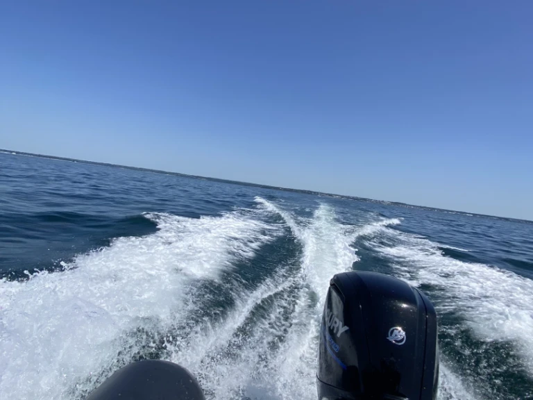 Pronajmout si Hydrosport 565 xl v La Forêt-Fouesnant