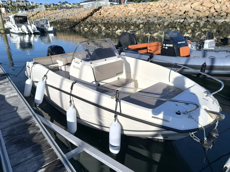 Pronájem lodi Quicksilver Activ 555 Open v Trébeurden na Samboatu