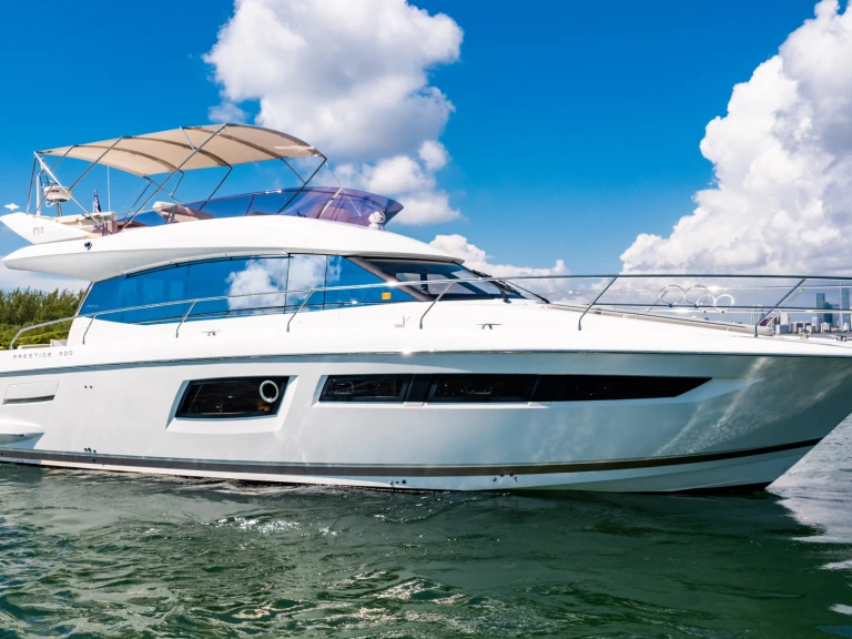 Prestige Prestige 500 Fly jednotlivci a charterové společnosti v Miami Beach