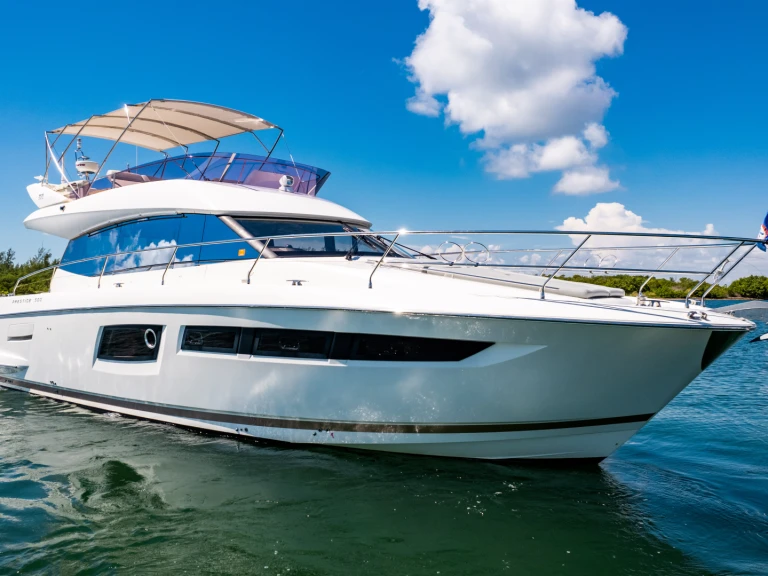 Pronájem lodi Miami Beach lákavé ceny Prestige 500 Fly