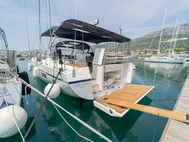 Pronájem jachty v Kaštela -Bavaria Bavaria C57 Holiday na Samboatu