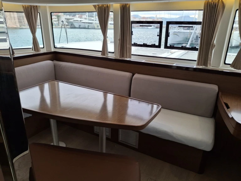 Pronájem jachty v Trogir -Lagoon Lagoon 42 na Samboatu