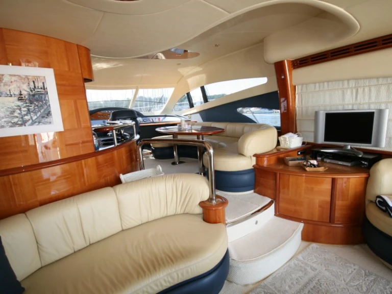Pronájem Jachta v Podstrana -Princess Princess 62 Fly