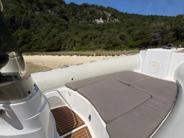 Pronajmout si Capelli Tempest 770 v Bonifacio