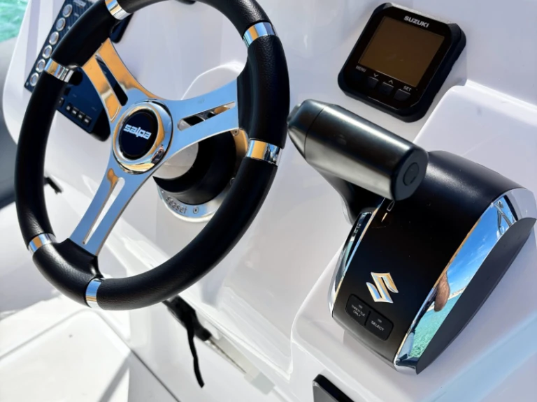 Pronajmout Motorová loď se skipperem či ne Zodiac-NZO 760 v Port d'Alcudia