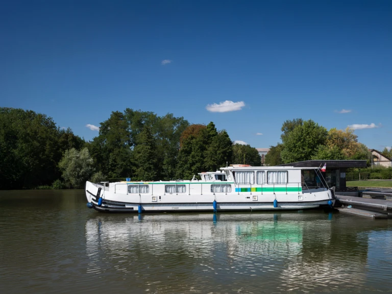 Říční loď k pronájmu v Joigny za nejlepší cenu