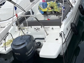 Pronájem Motorová loď v Port Cogolin -Jeanneau Cap Camarat 7.5 WA Serie 2