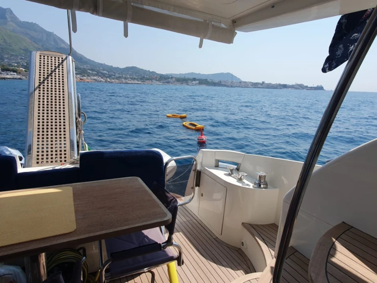 Pronájem jachty v La Maddalena -Azimut Azimut 46 Fly na Samboatu