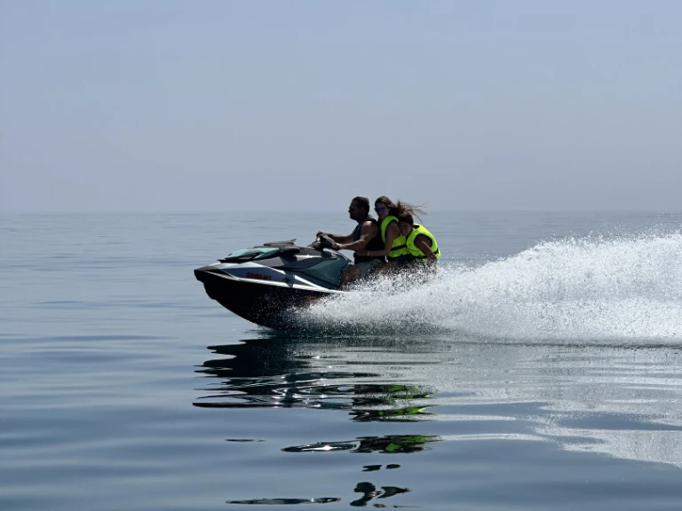 Sea-Doo GTI SE 170 AUDIO jednotlivci a charterové společnosti v Cascais