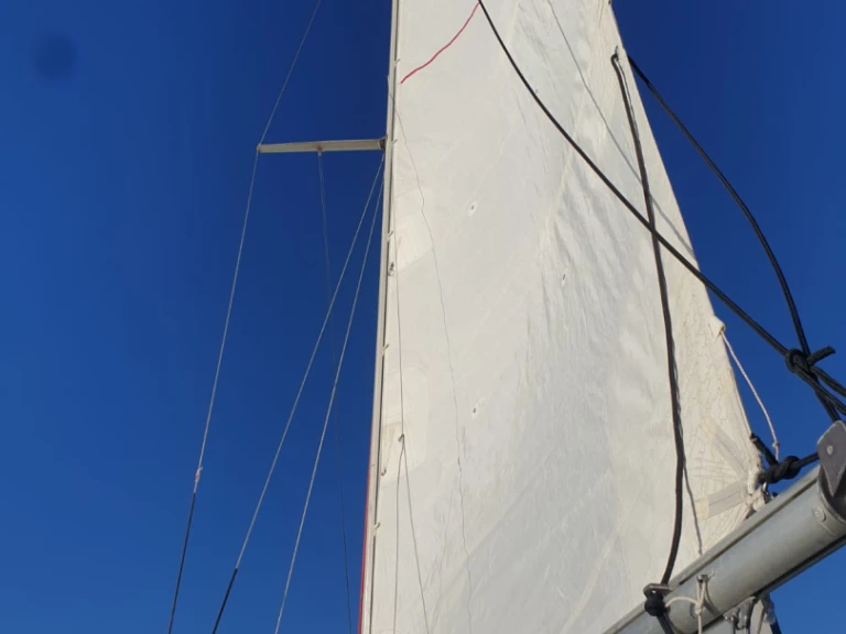 Pronajmout Plachetnice se skipperem či ne Jeanneau v La Trinité-sur-Mer