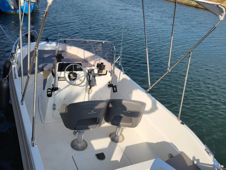 Pacific Craft Pacific Craft 500 Open jednotlivci a charterové společnosti v Palavas-les-Flots