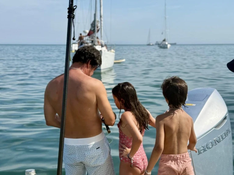 Motorová loď k pronájmu v Cascais za nejlepší cenu