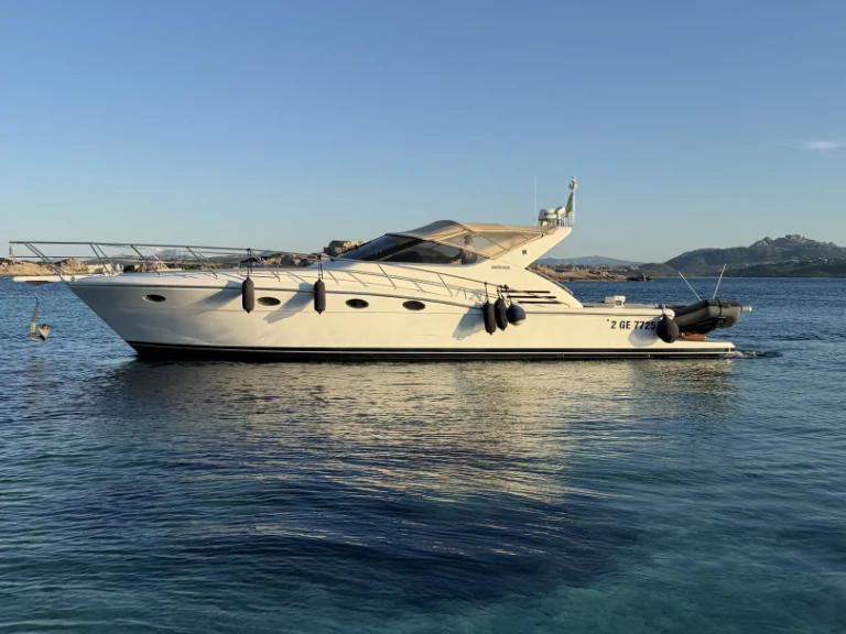 Pronájem lodi Novamarine Ten hd v L'Arcipelago della Maddalena na Samboatu
