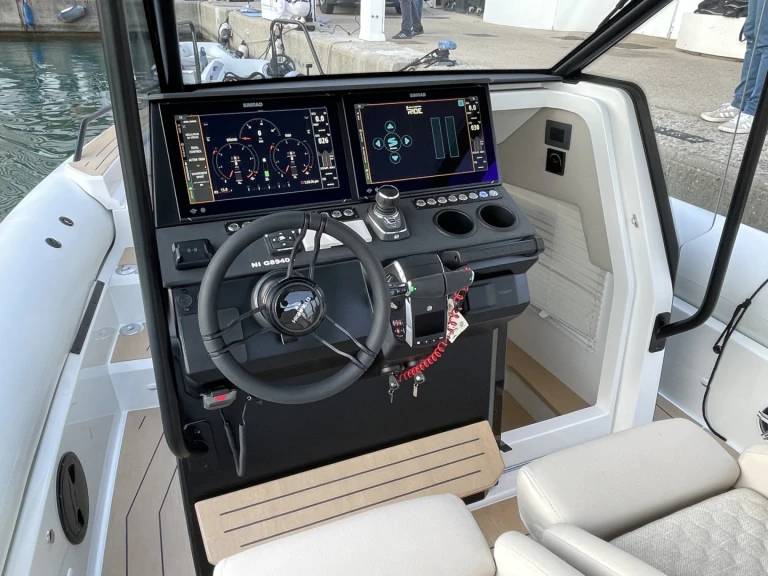 Pronájem lodi Highfield ADV9 v La Trinité-sur-Mer na Samboatu