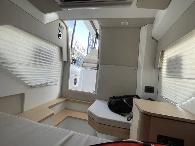 Pronajmout Motorová loď se skipperem či ne Highfield v La Trinité-sur-Mer
