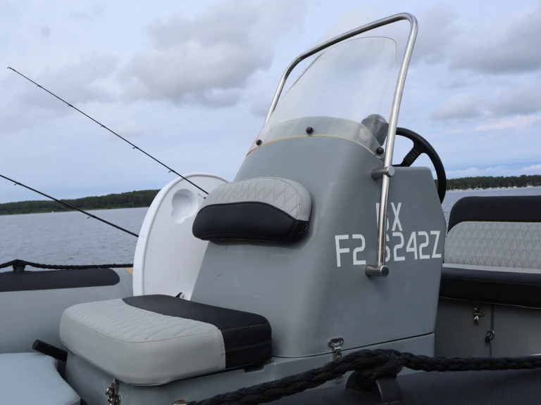 Pronájem jachty v Francie -Adventure VESTA 550 na Samboatu