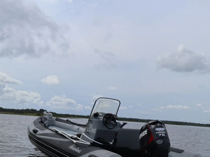 Pronajmout si Adventure VESTA 550 v Francie