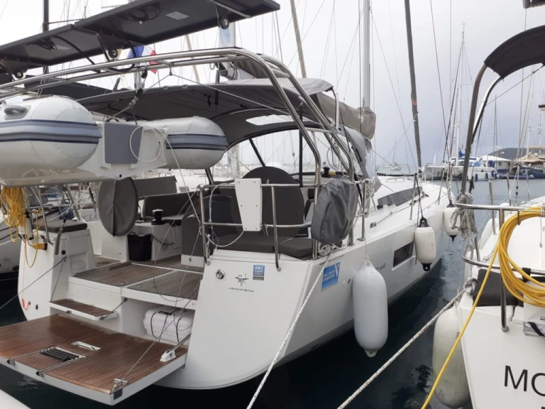 Pronájem jachty v Le Marin -Jeanneau Sun Odyssey 440 na Samboatu