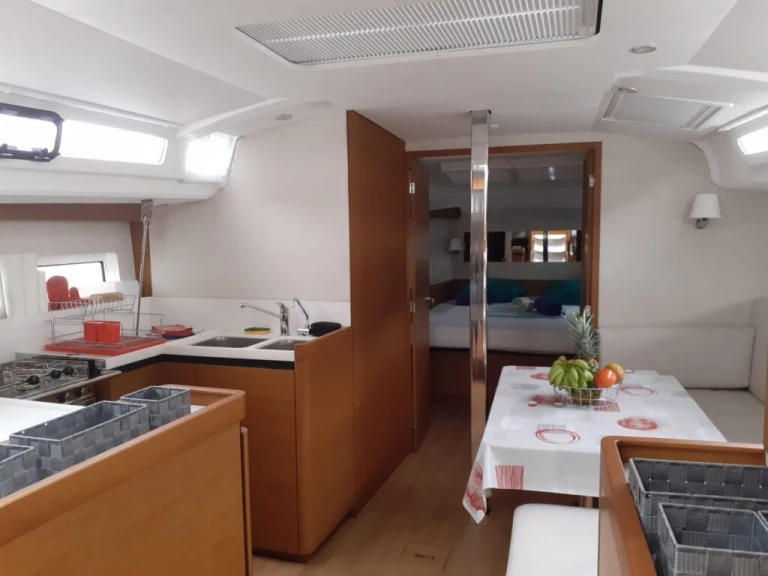 Pronajmout si Jeanneau Sun Odyssey 440 v Le Marin